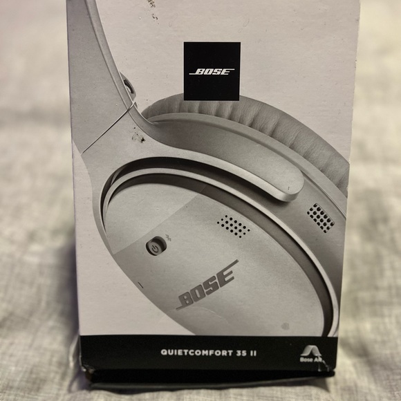Bose QuietComfort 35 Series II QC35 Wireless Noise Cancelling Headphones Silver - Picture 12 of 16